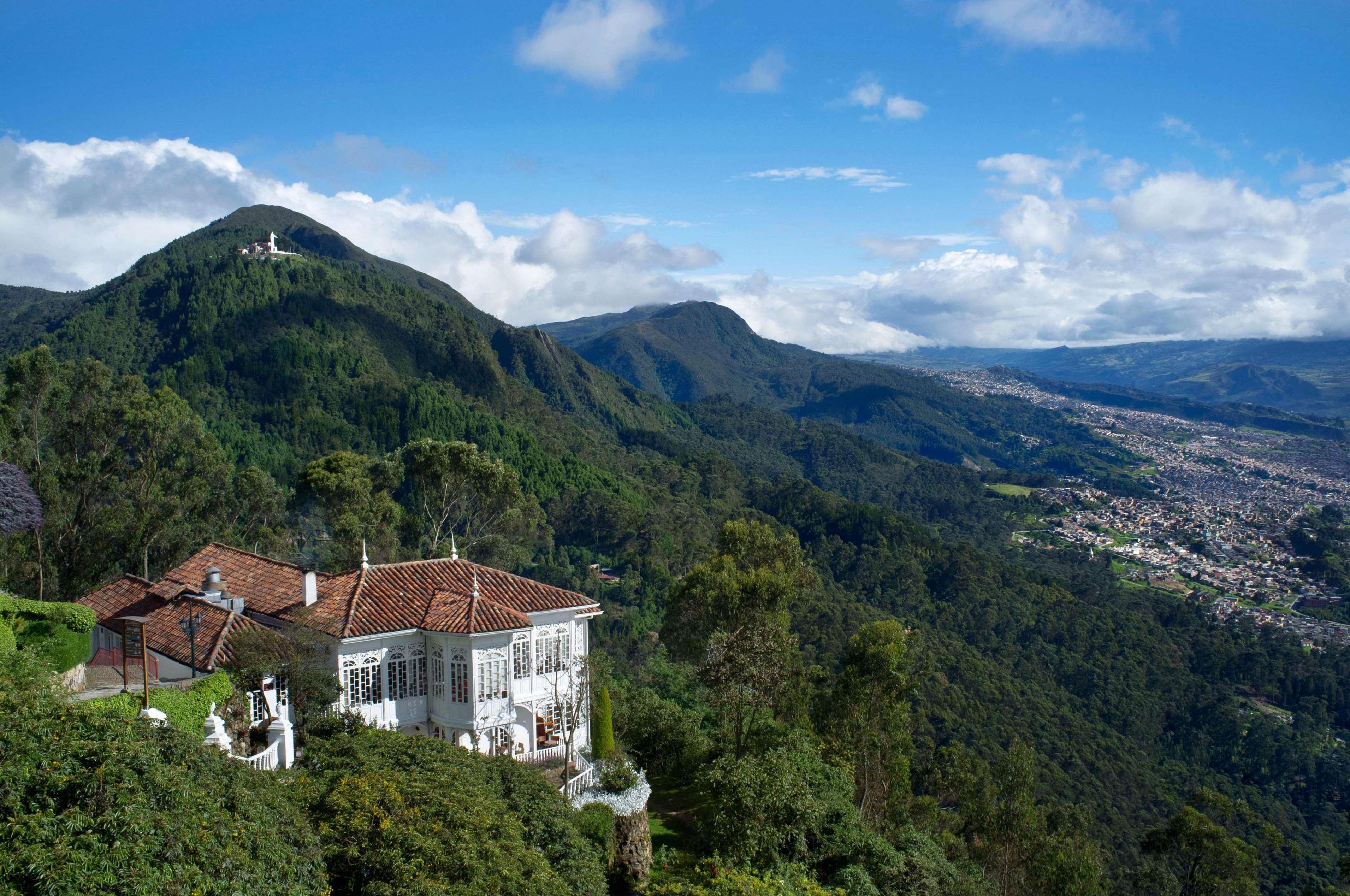 Hilton Bogota Hotel Exterior photo